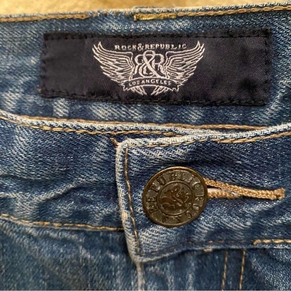 ROCK & REPUBLIC Blue Graphic Pockets Raw Frayed Hem Shorts Size 17 1/2” Waist - Picture 6 of 9